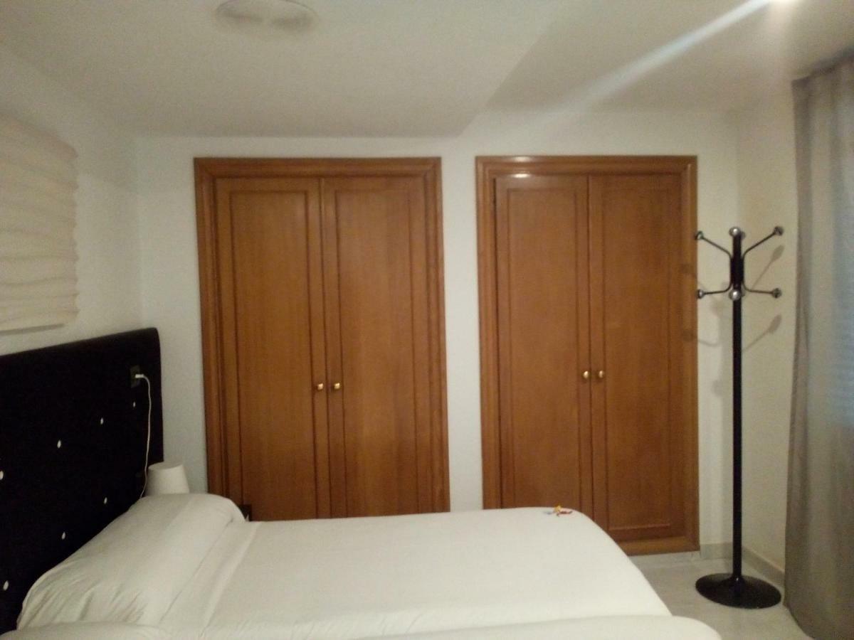Hotel La Bilbaina Vitoria-Gasteiz Pokoj fotografie
