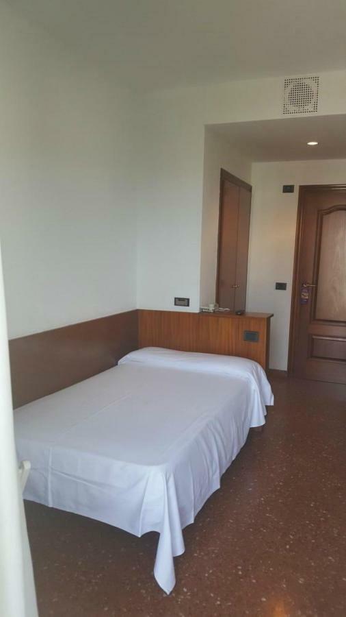 Hotel La Bilbaina Vitoria-Gasteiz Pokoj fotografie