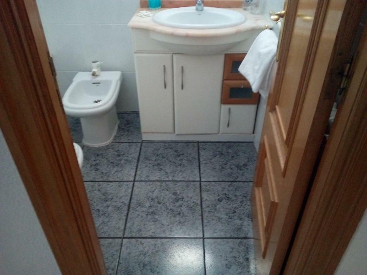 Hotel La Bilbaina Vitoria-Gasteiz Pokoj fotografie